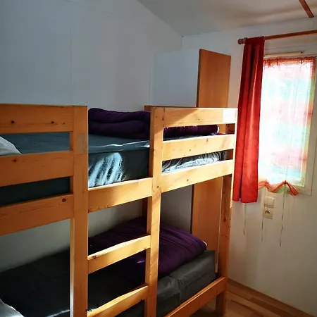 Mobil 4 Pers Proche Puy Du Fou Et Montaigu Camping