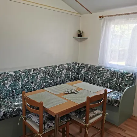 Mobil 4 Pers Proche Puy Du Fou Et Montaigu Camping La Boissiere-de-Montaigu