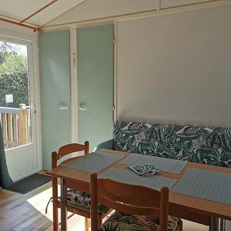 Mobil 4 Pers Proche Puy Du Fou Et Montaigu